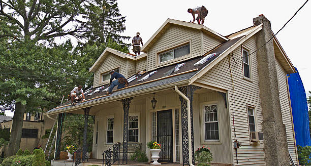 Best Emergency Roof Repair  in Sandy Hook, CT